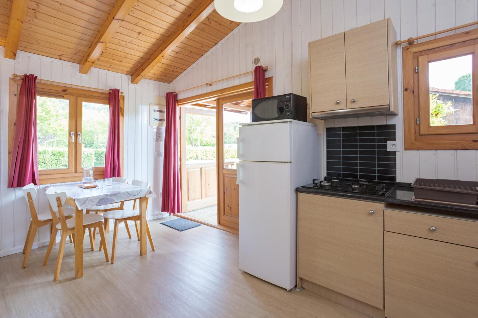 Camping Familial Paisible Avec Piscine, Mobil Home , Chalet, Studio & Emplacement Nue Casties-Labrande Exteriér fotografie