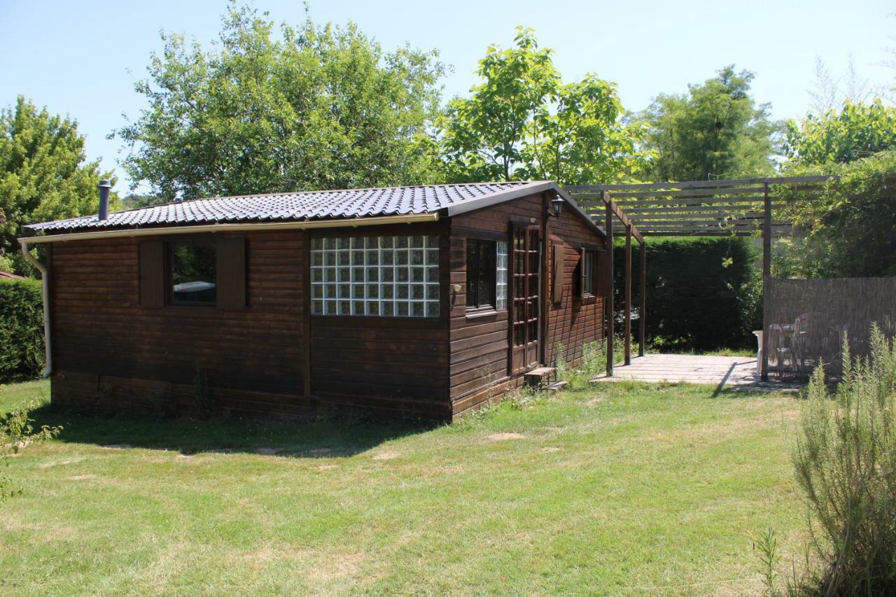 Camping Familial Paisible Avec Piscine, Mobil Home , Chalet, Studio & Emplacement Nue Casties-Labrande Exteriér fotografie